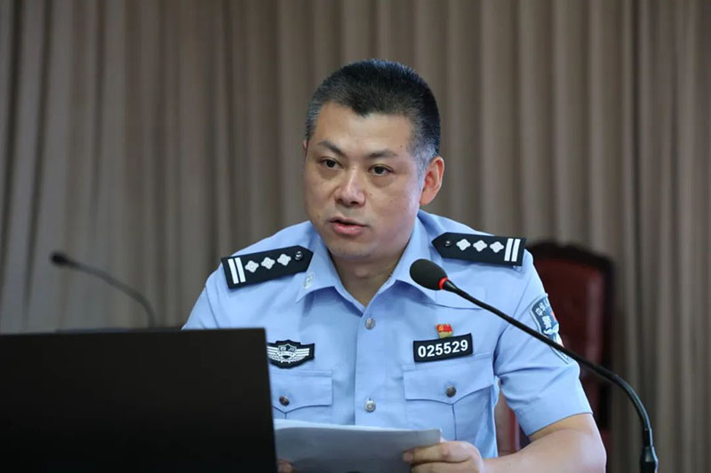 合江縣紀(jì)委監(jiān)委駐縣公安局紀(jì)檢監(jiān)察組組長(zhǎng) 鄢華勇.jpg