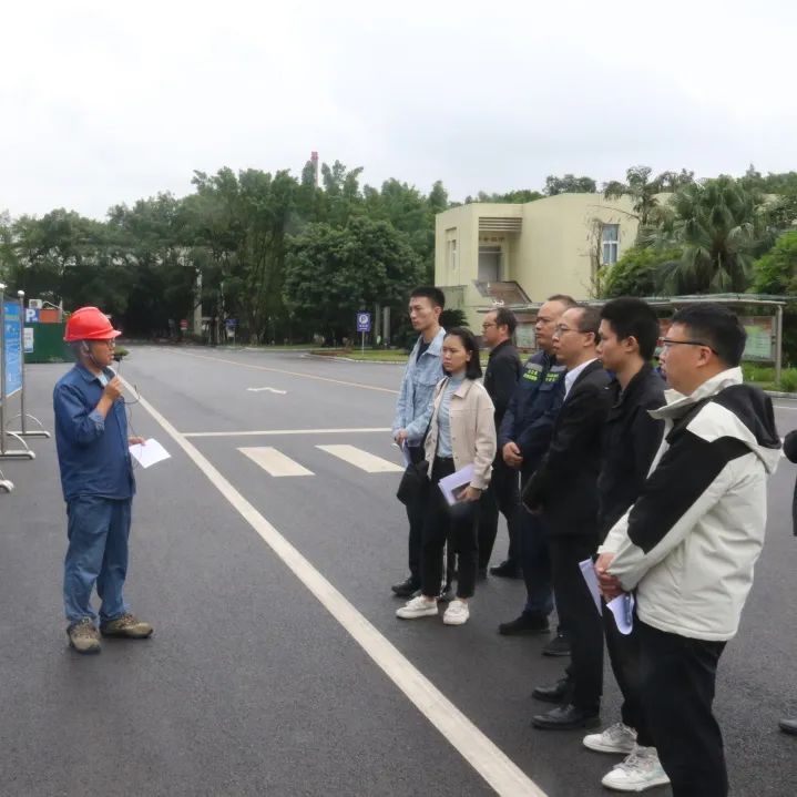 1698223720502740.jpg 2.市安委會(huì)到公司檢查指導(dǎo)安全宣傳“五進(jìn)”工作.jpg